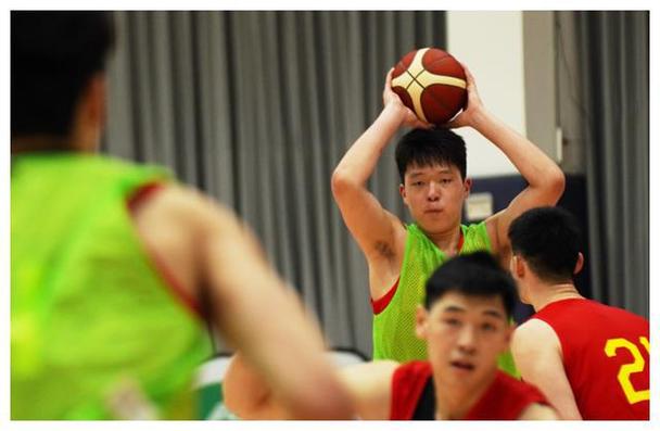 中国篮球直播员