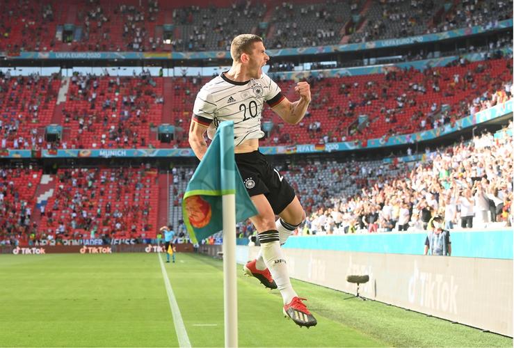 欧洲杯德国vs葡萄牙戈森斯卧射
